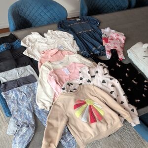 Huge ! 4t Lot 19mx Colorful Kids Clothing Bundle